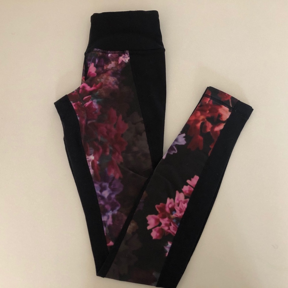 Lululemon Color Block Wunder Under - image 1